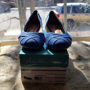 NEW Abella Fee Denim Simmer Wedge Low Heel